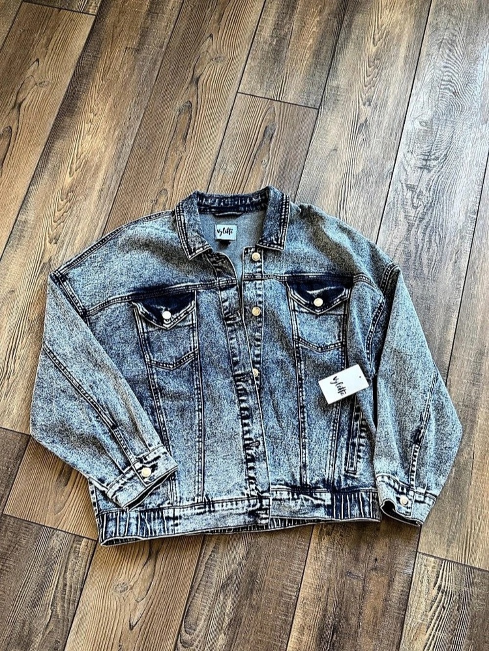 Vylette Denim Jacket in Blue Size Large NWT
